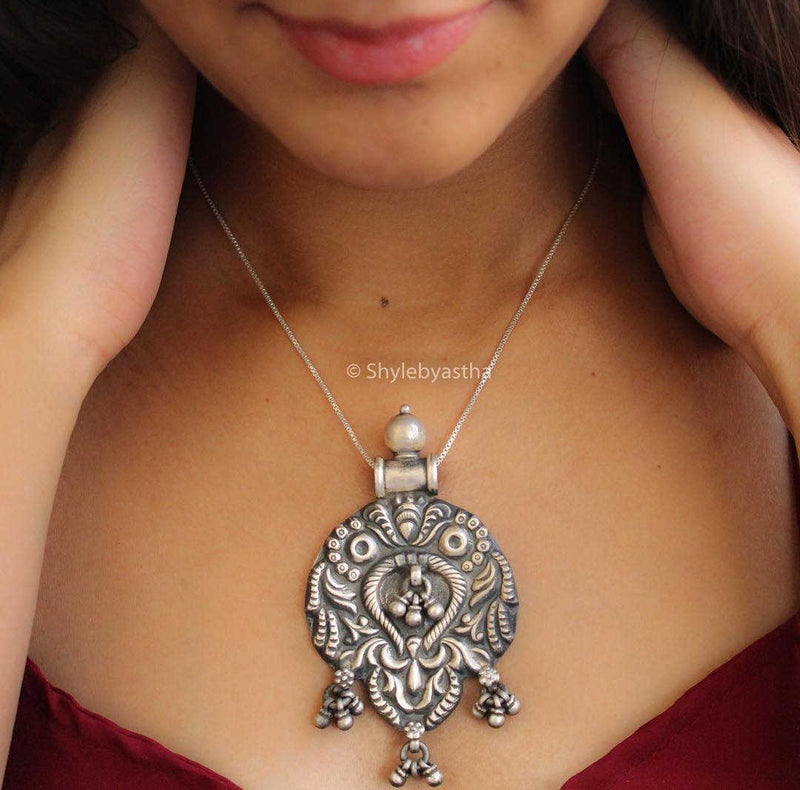 Mizoya Embossed Art Ghunghroo Hangings Pendant