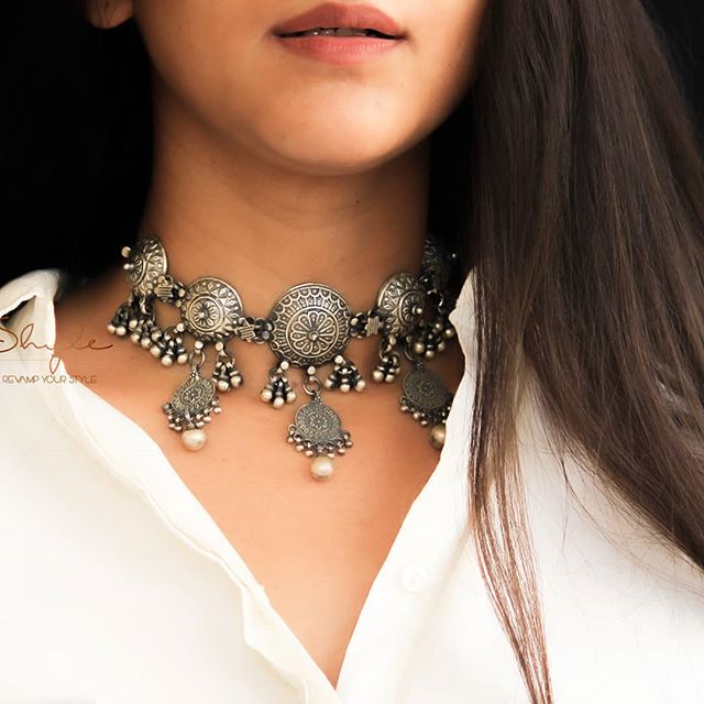 Tattva Detailed Handcrafted Ghughri Grand Necklace