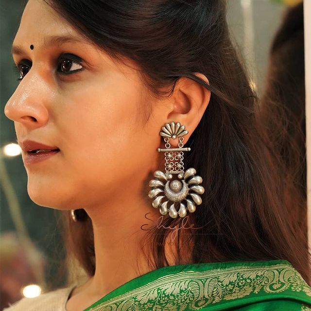 Mizoya Embossed Classic Earrings
