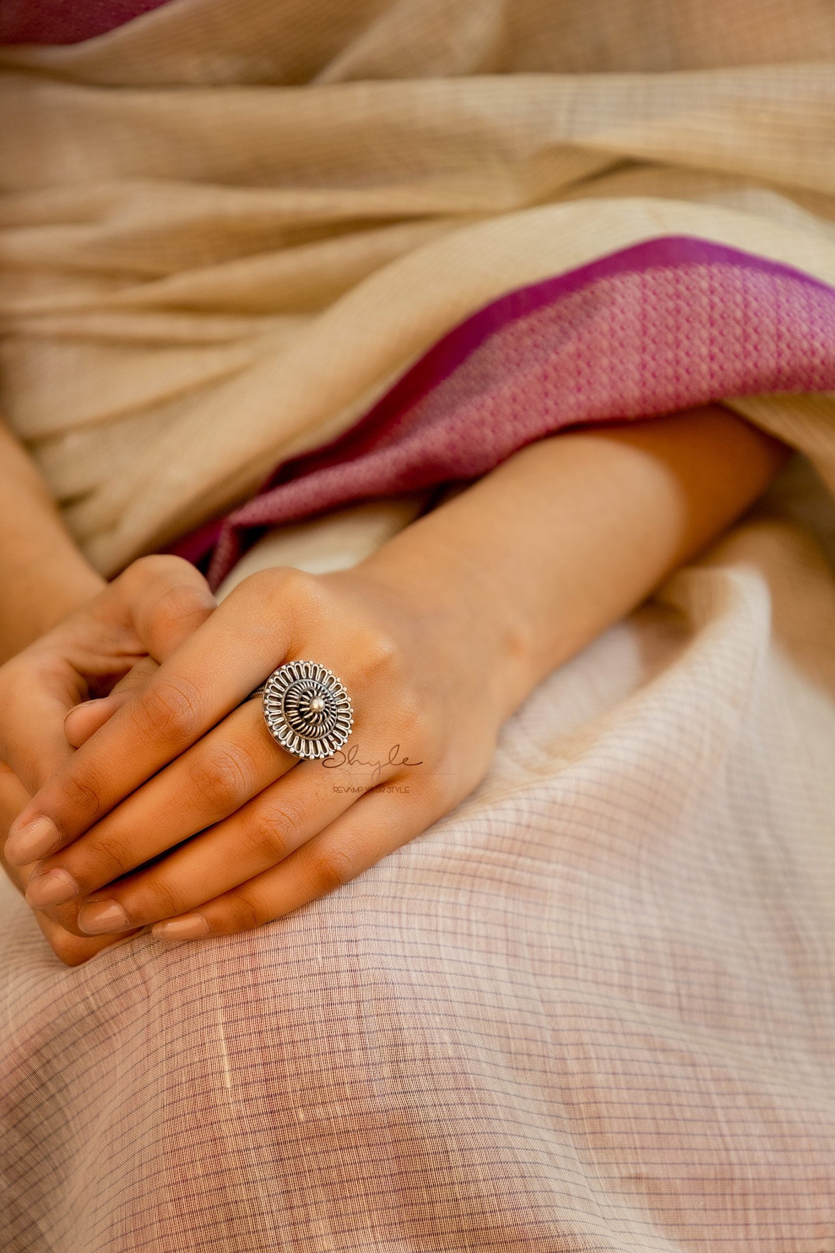 Adya Intricate Motif Sequence Classic Ring