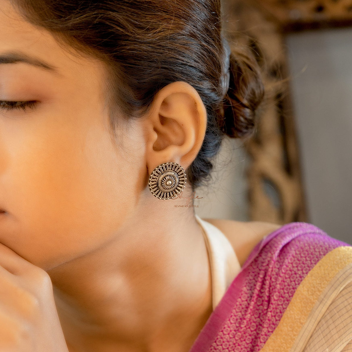 Adya Intricate Motif Sequence Classic Stud Earring