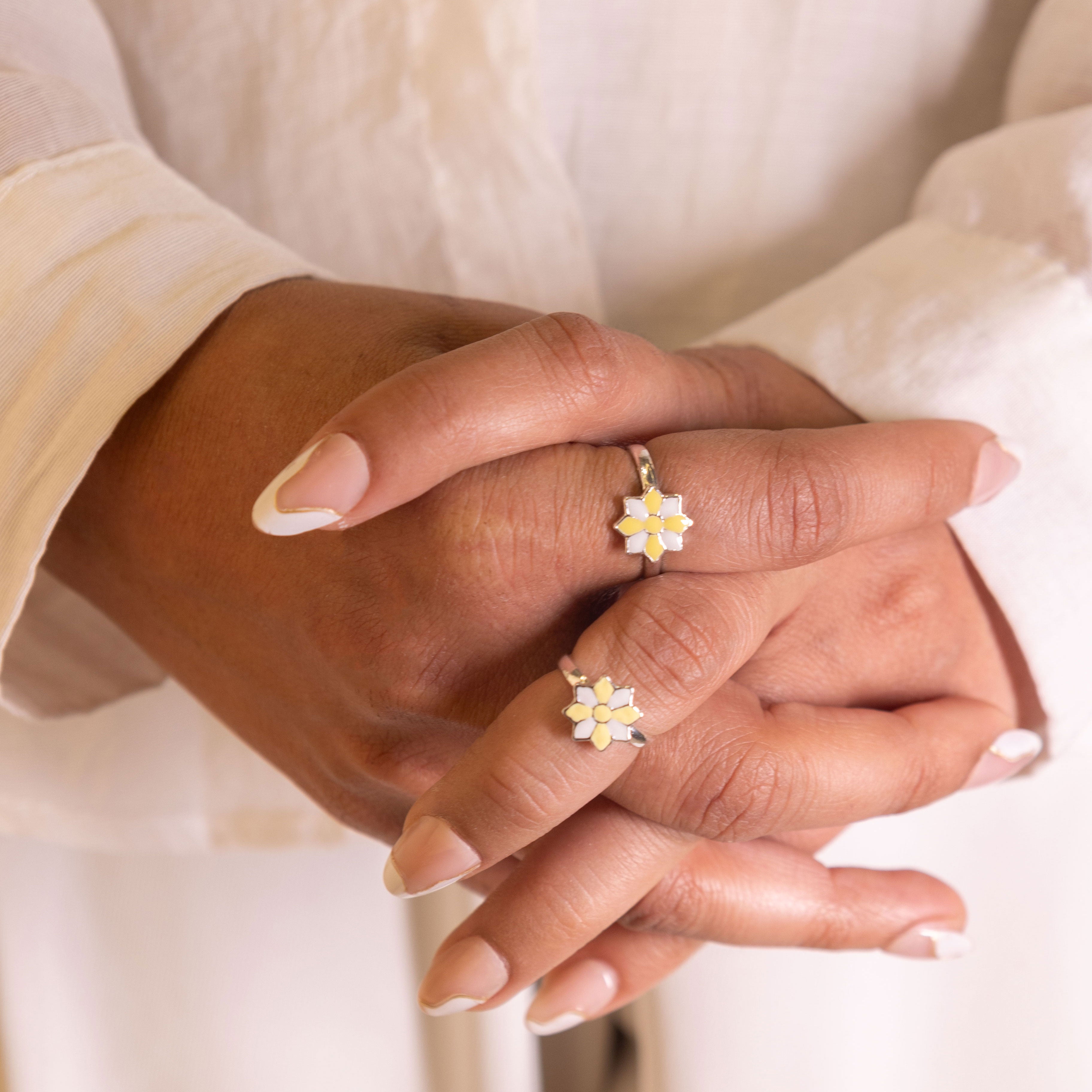 Adya Yellow Bloom Midi Ring