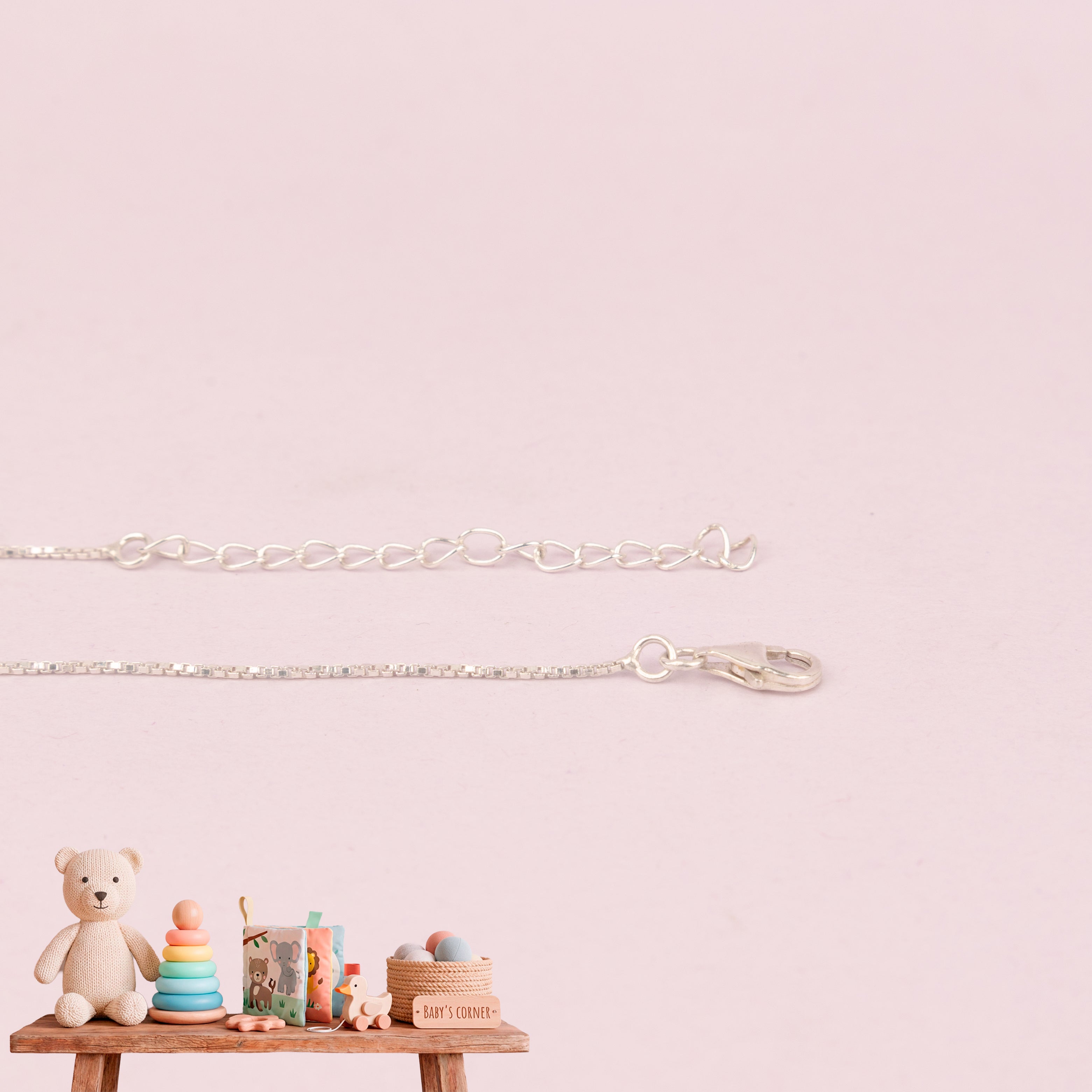 Dancing Daisy Necklace