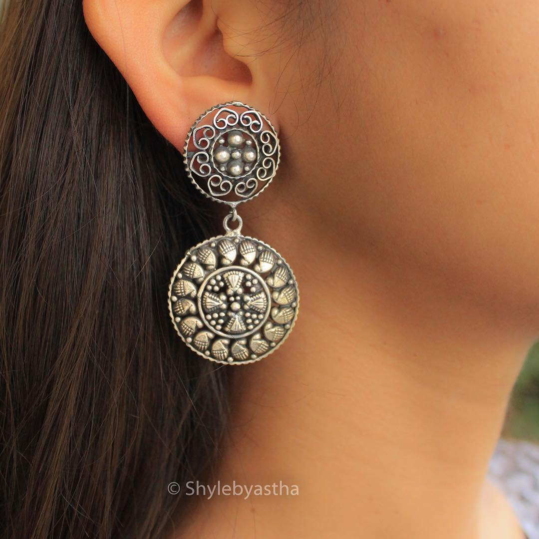 Adya Carved Drop Earrings