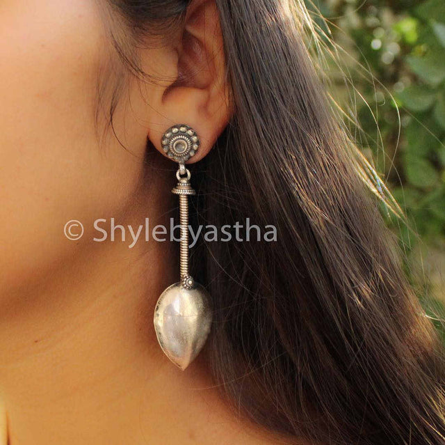 Adya Drop Earrings