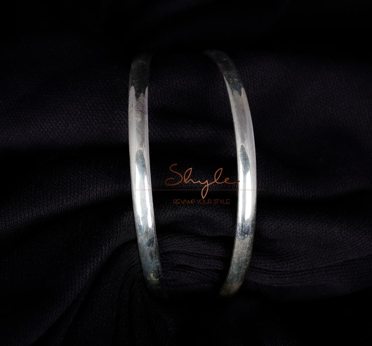 Adya Fine Everyday Bangle