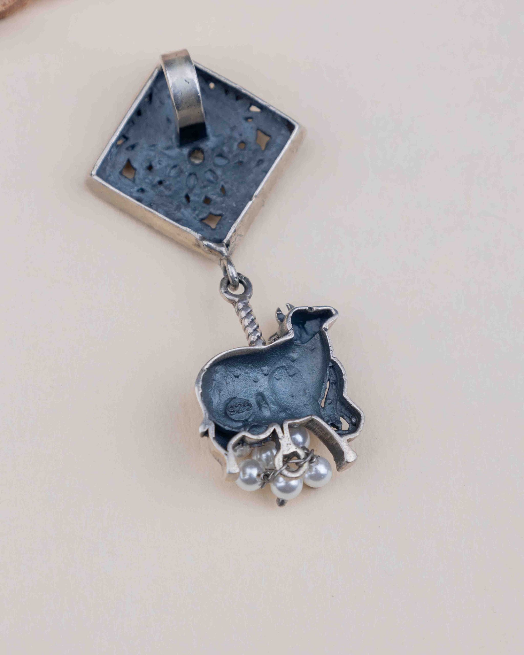 Adya Intricate Motif Nandi Gaaye Necklace