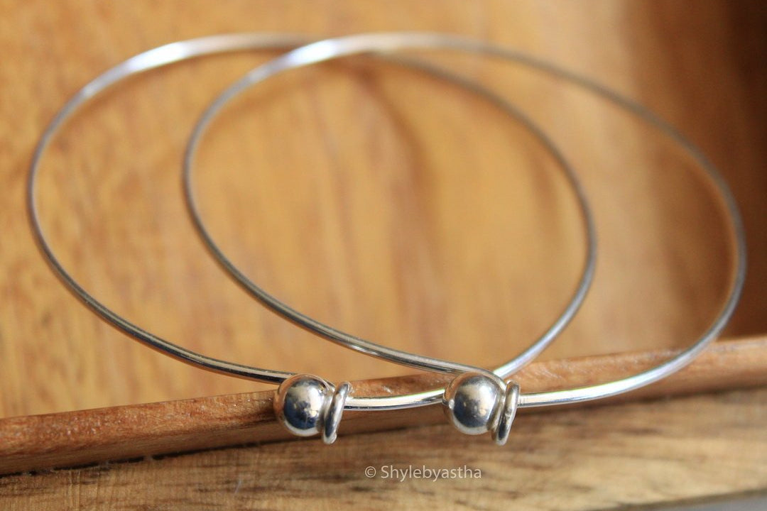 Adya Lightweight Quirky Bangle Pair