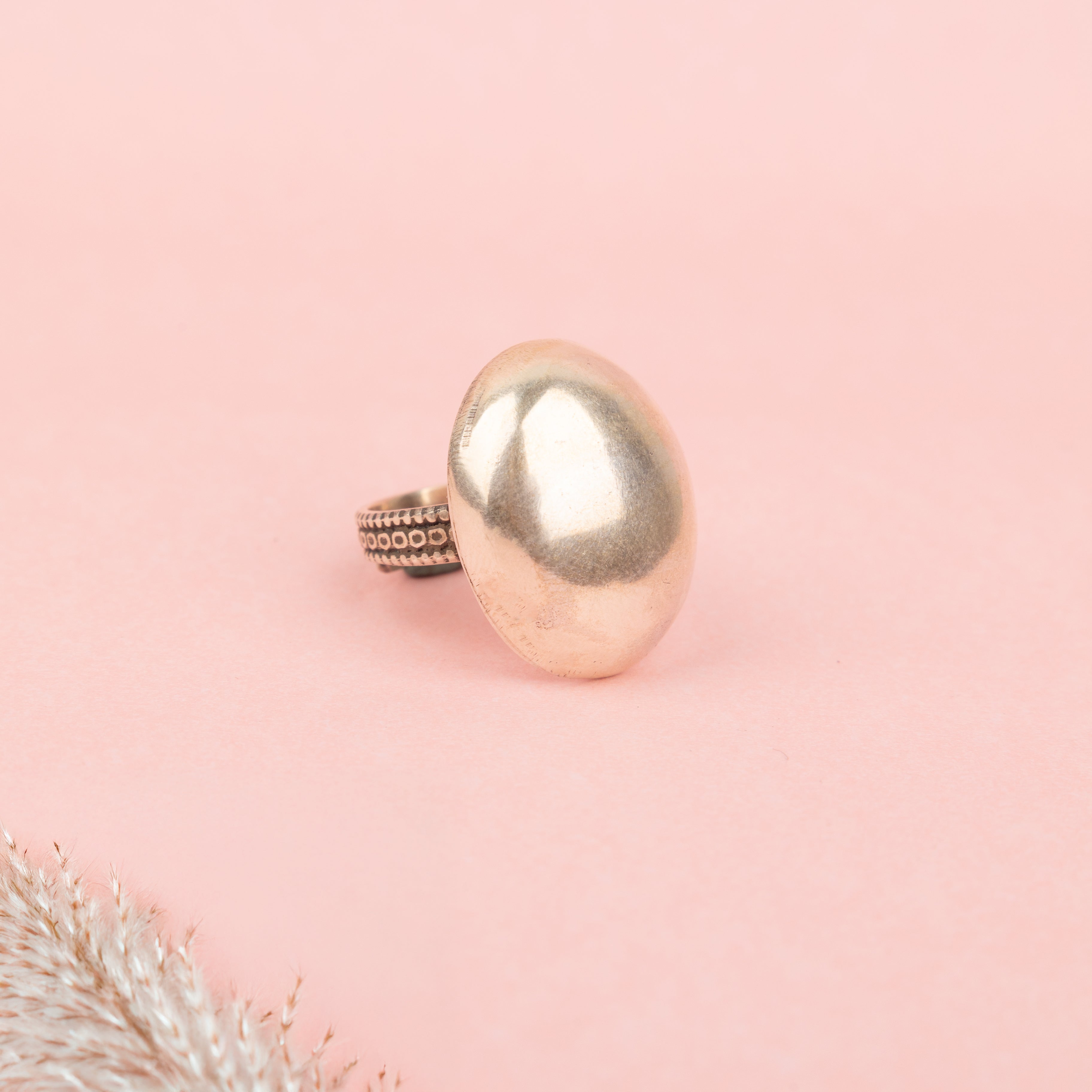 Adya Matte Oval Classic Ring