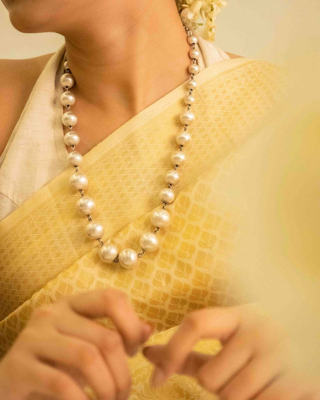 Adya Timeless Ball Necklace Set