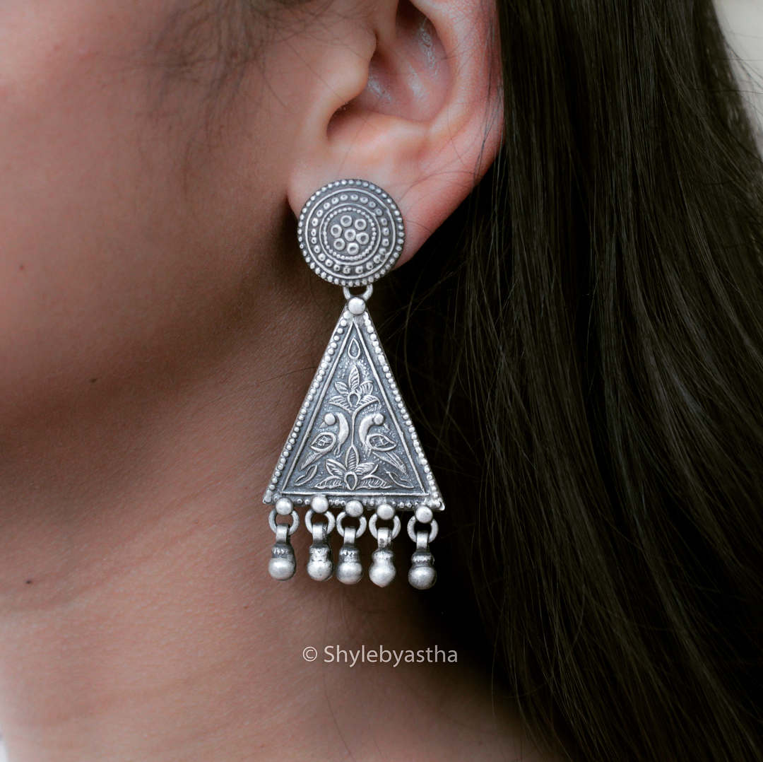 Adya Triangle Dangler