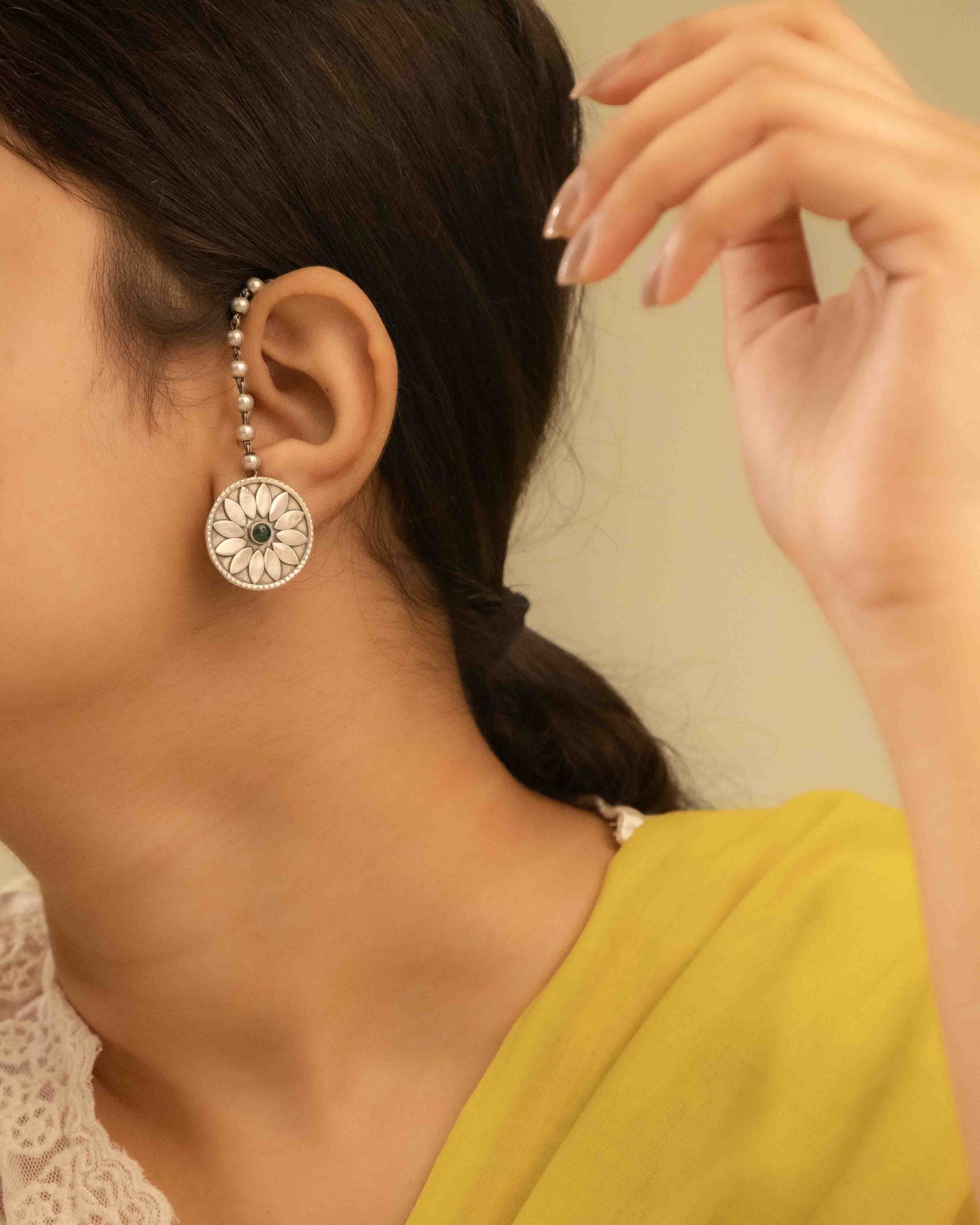 Adya Versatile Ball Earchain