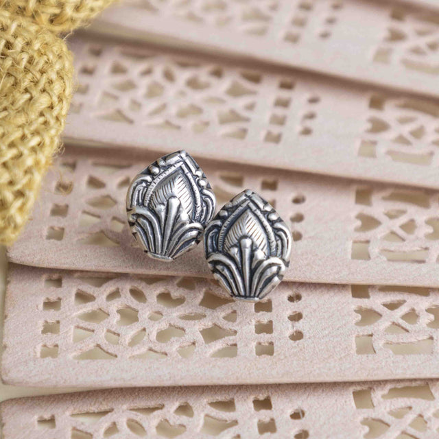 Adya Floral Bud Versatile Stud Earring