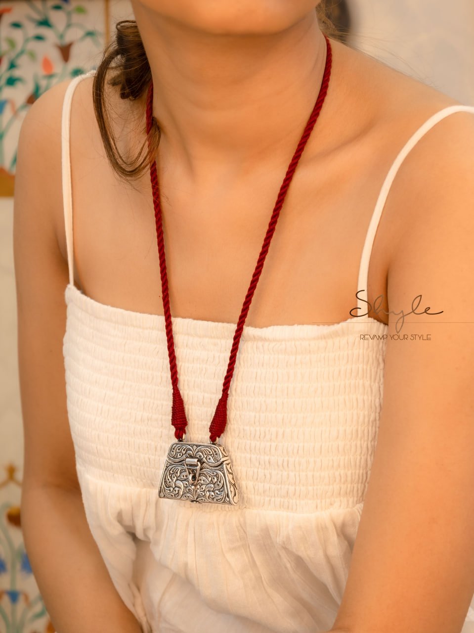 Adya Vintage Inspired Chitai Purse Maroon Dori Necklace