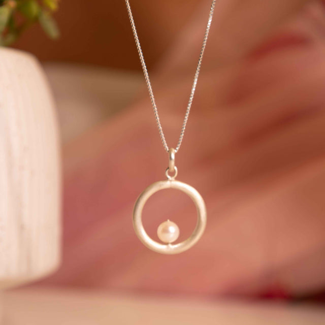 Adya Halo Pearl Necklace