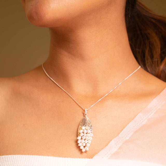 Adya Textured Pearl Bunch Necklace