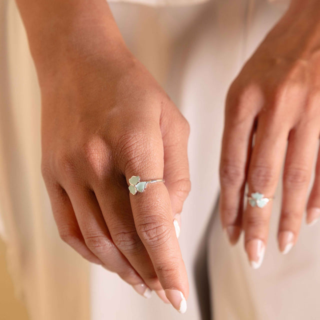 Adya Aqua Blossom Midi Ring