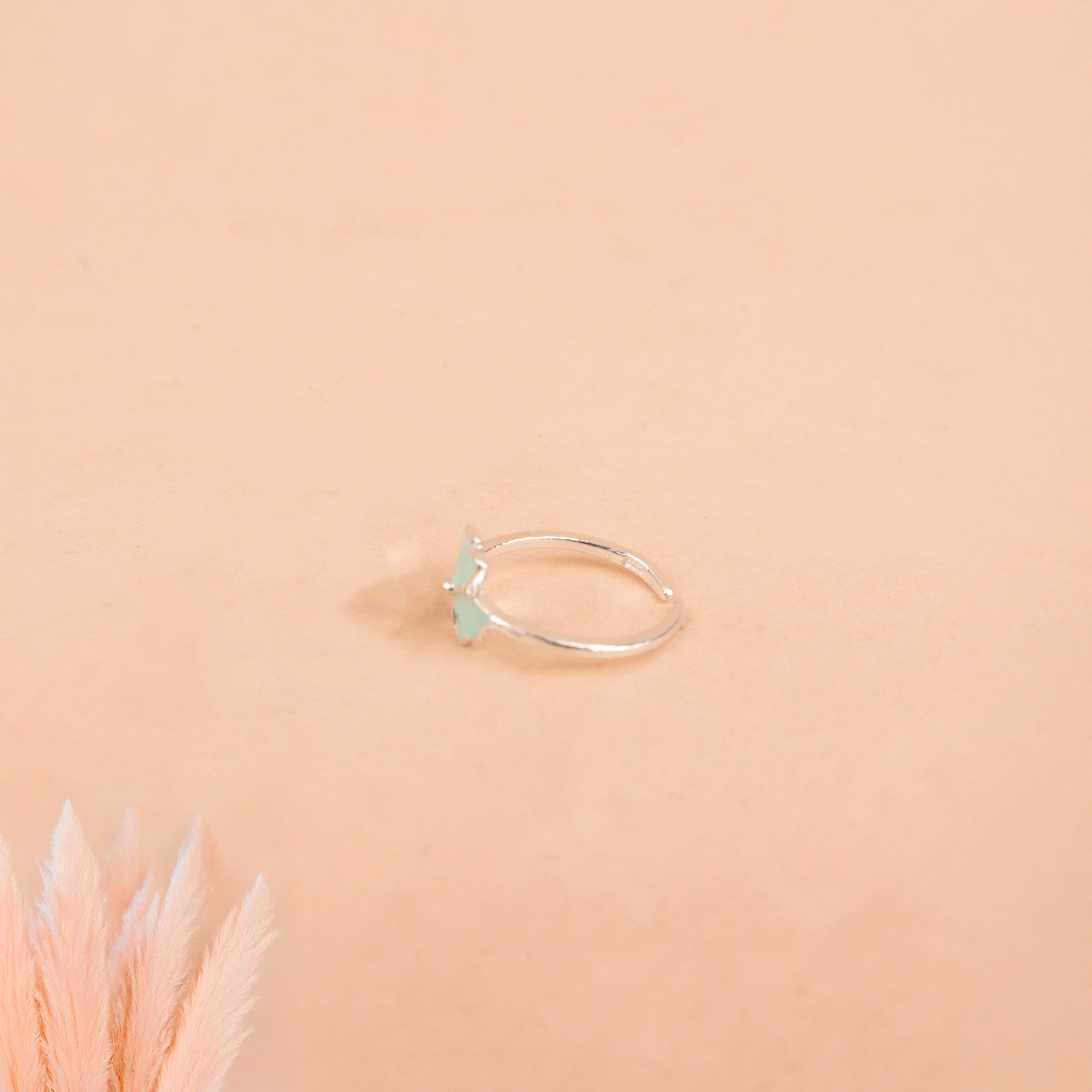 Adya Aqua Blossom Midi Ring