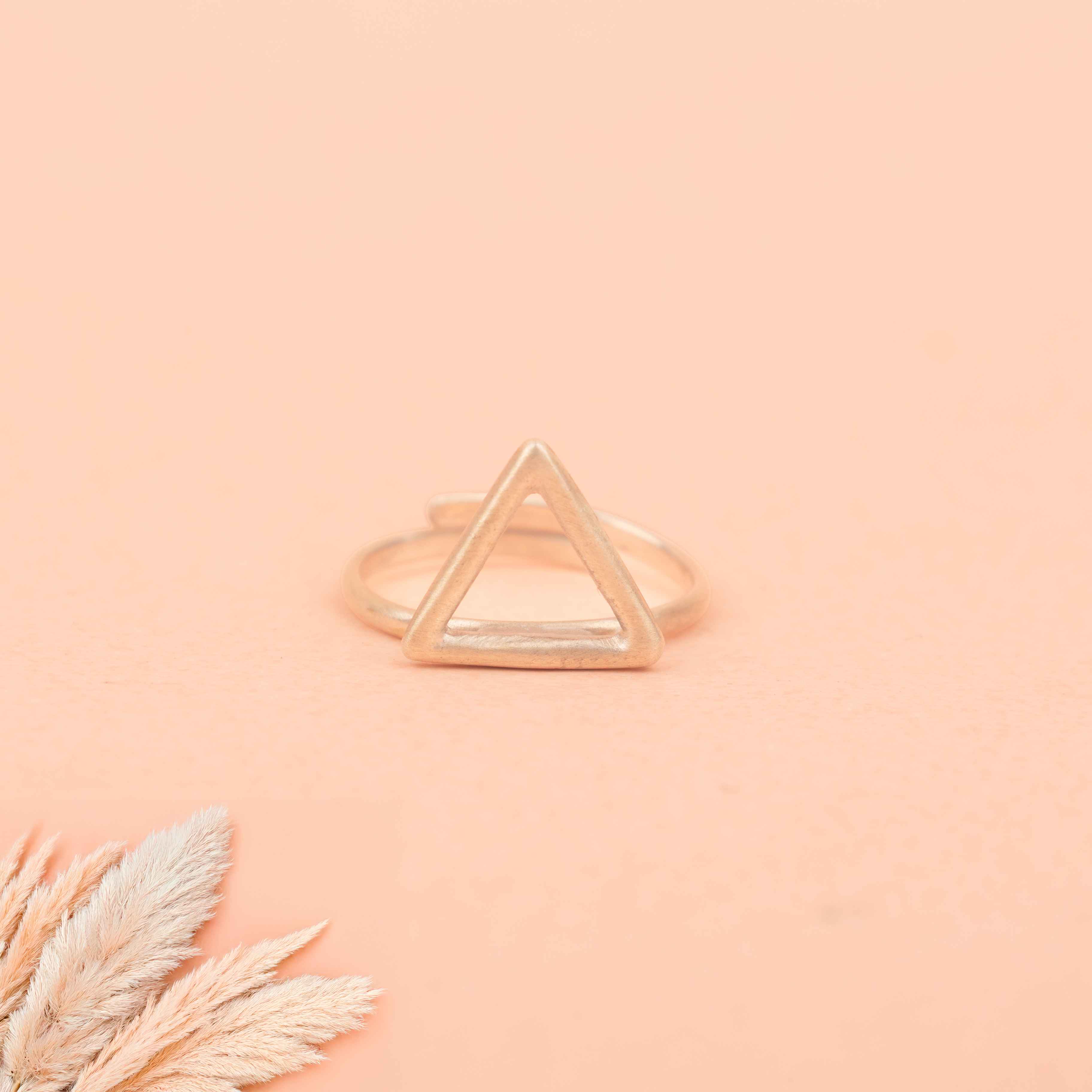 Adya Carved Trikon Ring