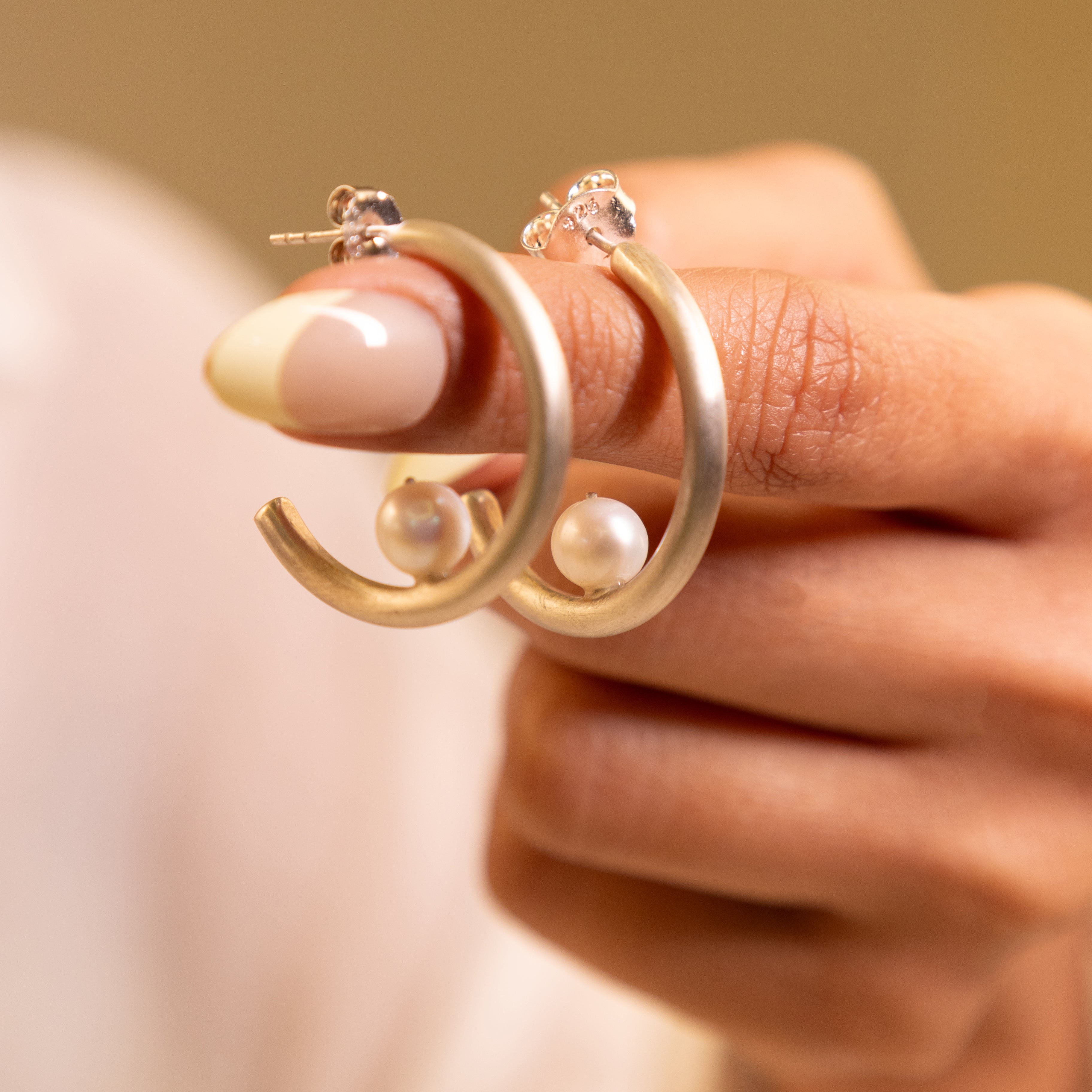 Adya Curved Hoop Pearl Earrings