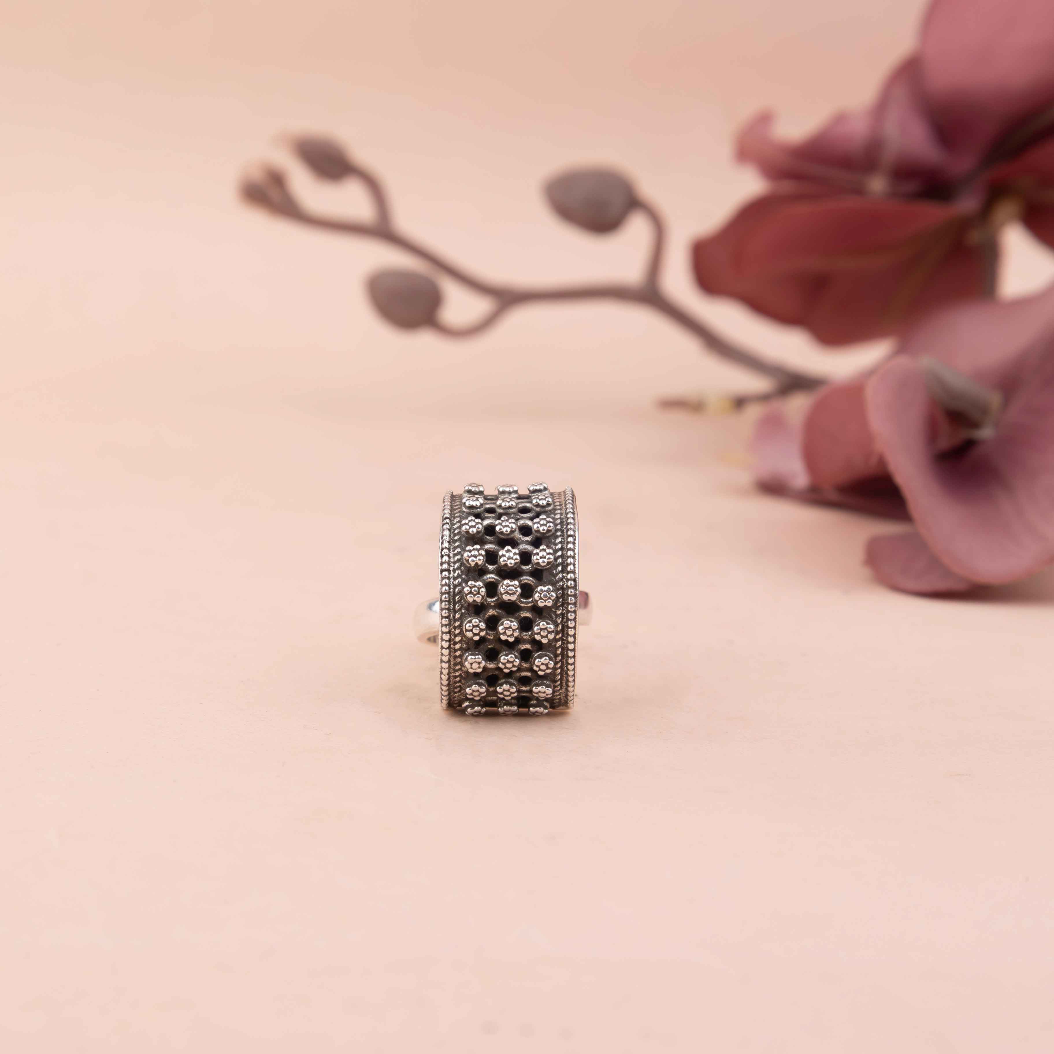Adya Daana Art Flower Cluster Embossed Ring