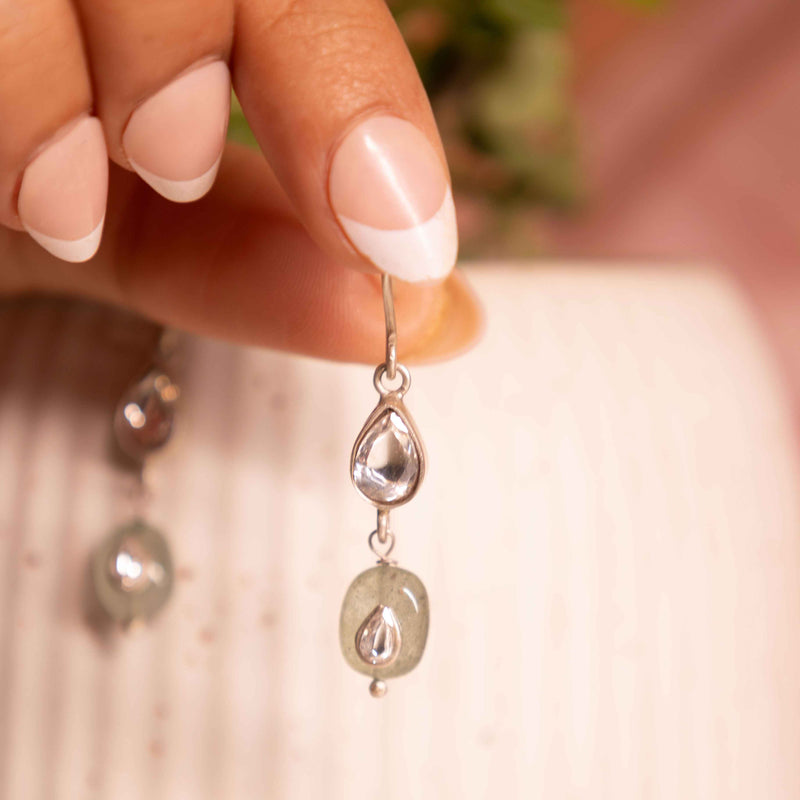 Adya Dewdrop Kundan Earrings