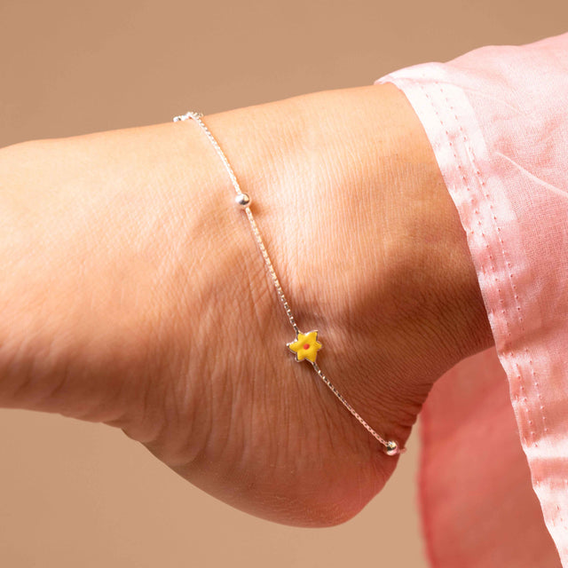 Adya Flora Charm Anklet