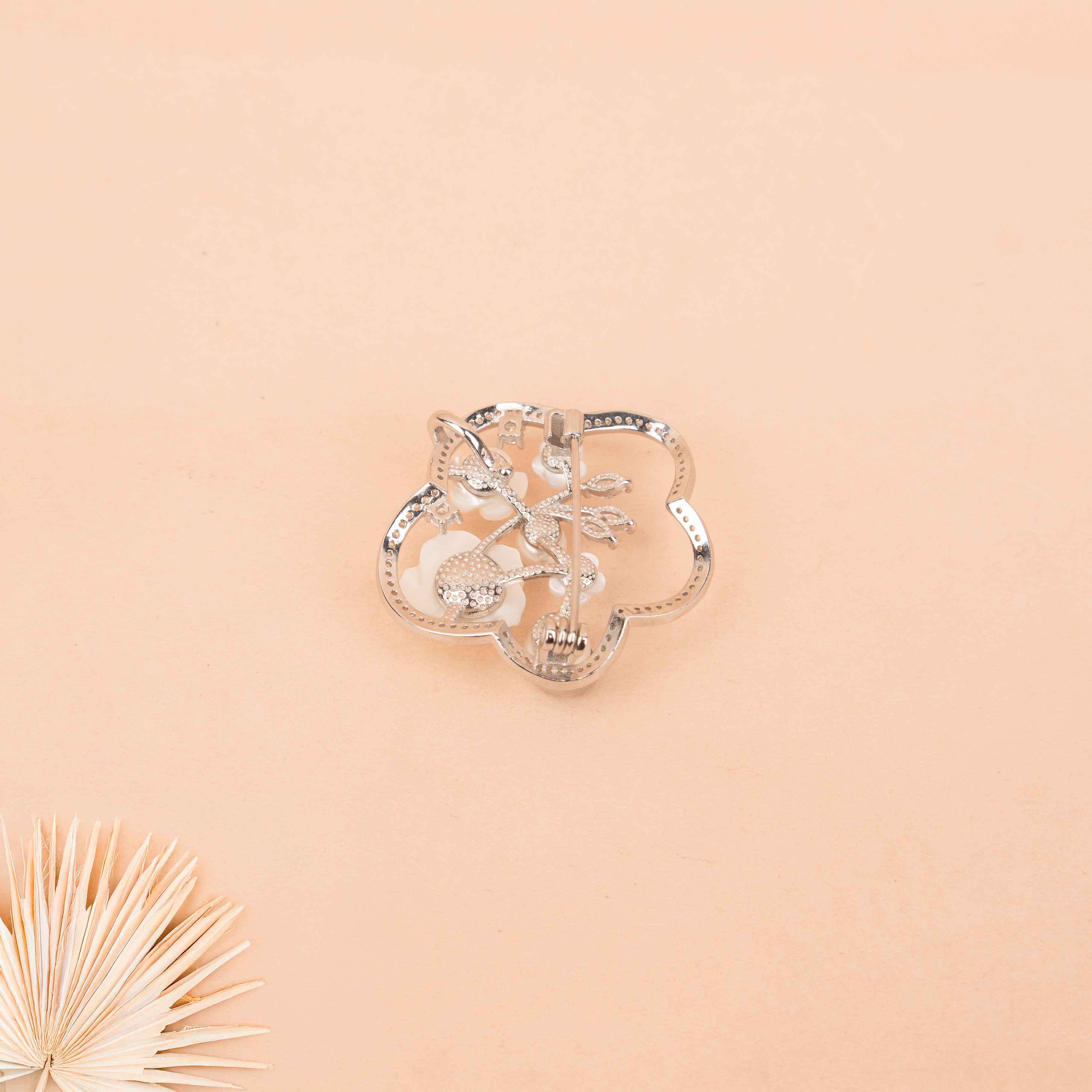 Adya Flora Pearl Brooch Cum Pendant