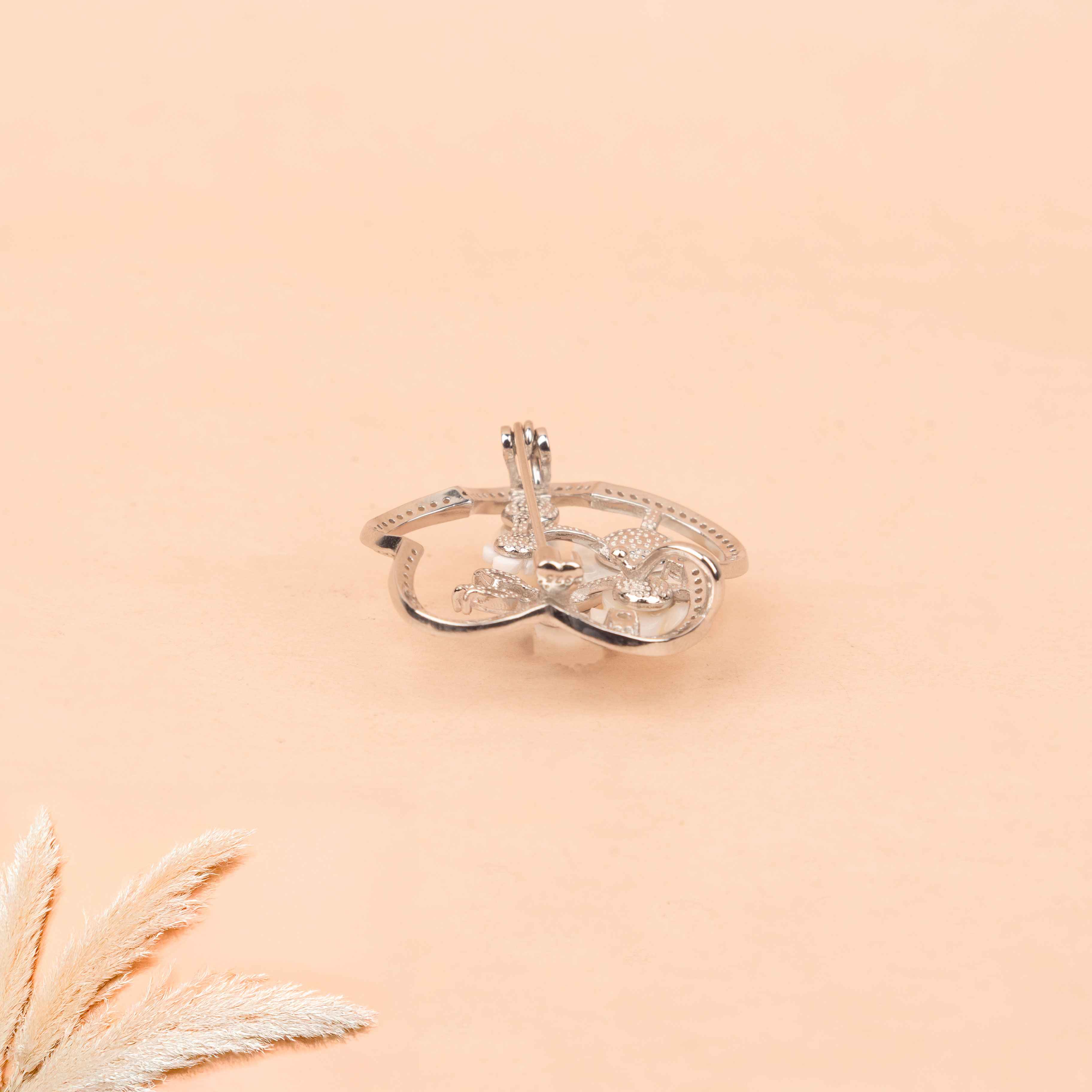 Adya Flora Pearl Brooch Cum Pendant