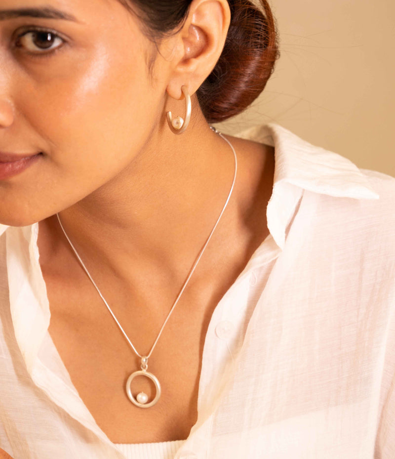 Adya Halo Pearl Necklace Earring Ring Set