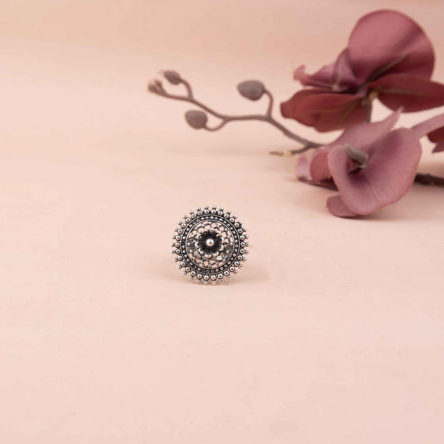 Adya Intricate Jali Flower Embossed Ring