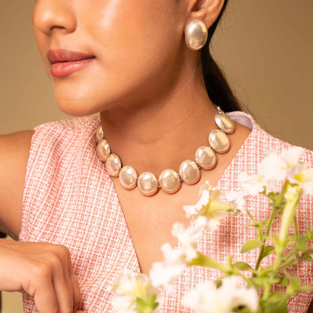 925 pure silver matte oval choker, earring and ring set, detail view
