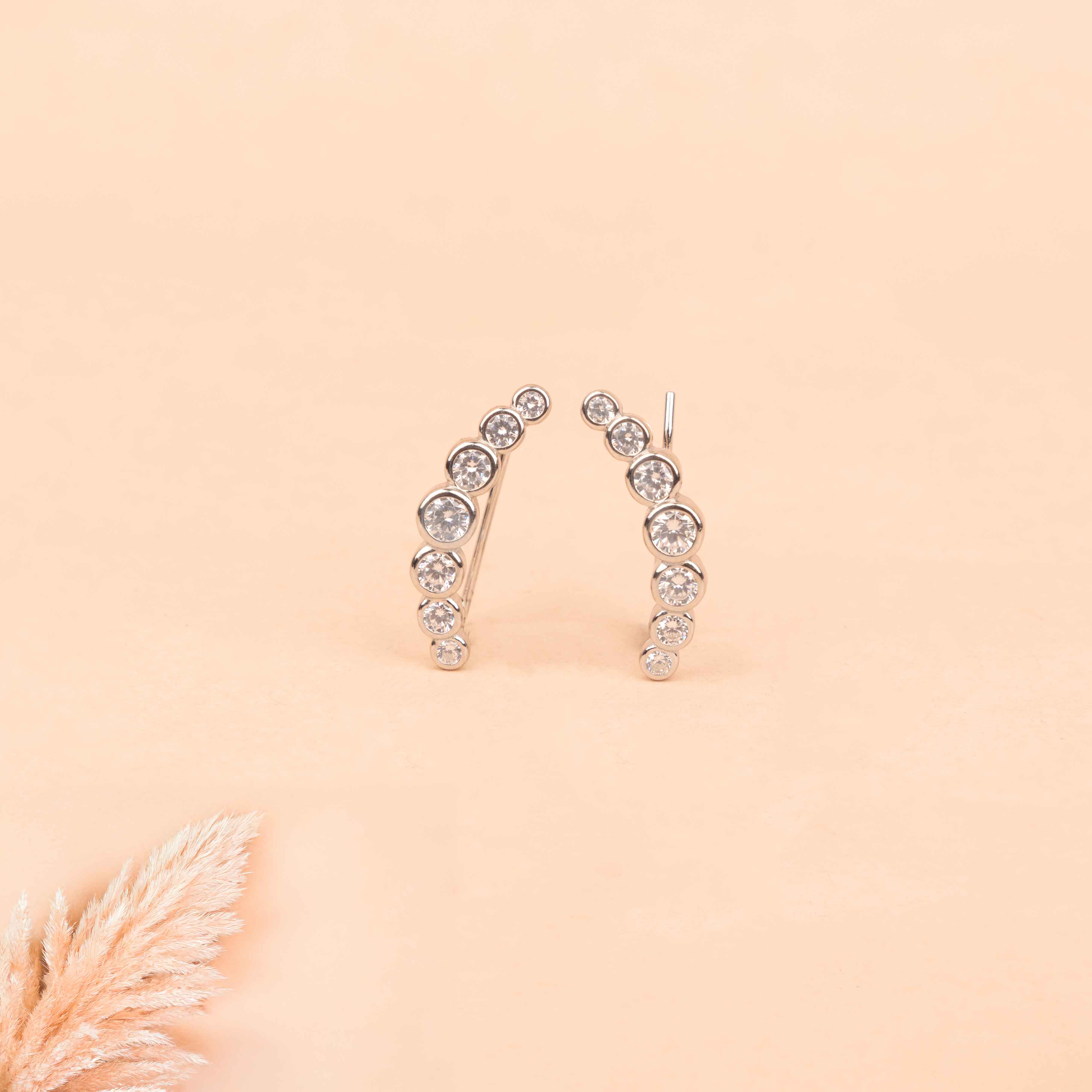 Adya Radiant Curve Two Way Earring