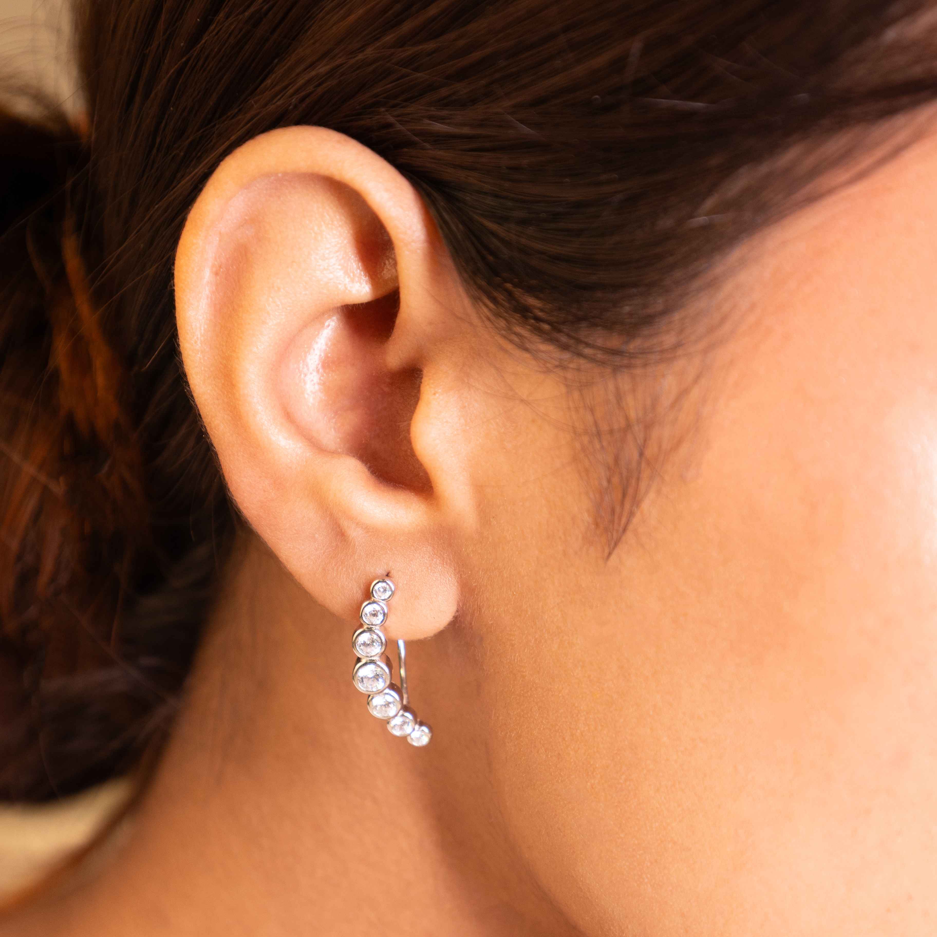 Adya Radiant Curve Two Way Earring