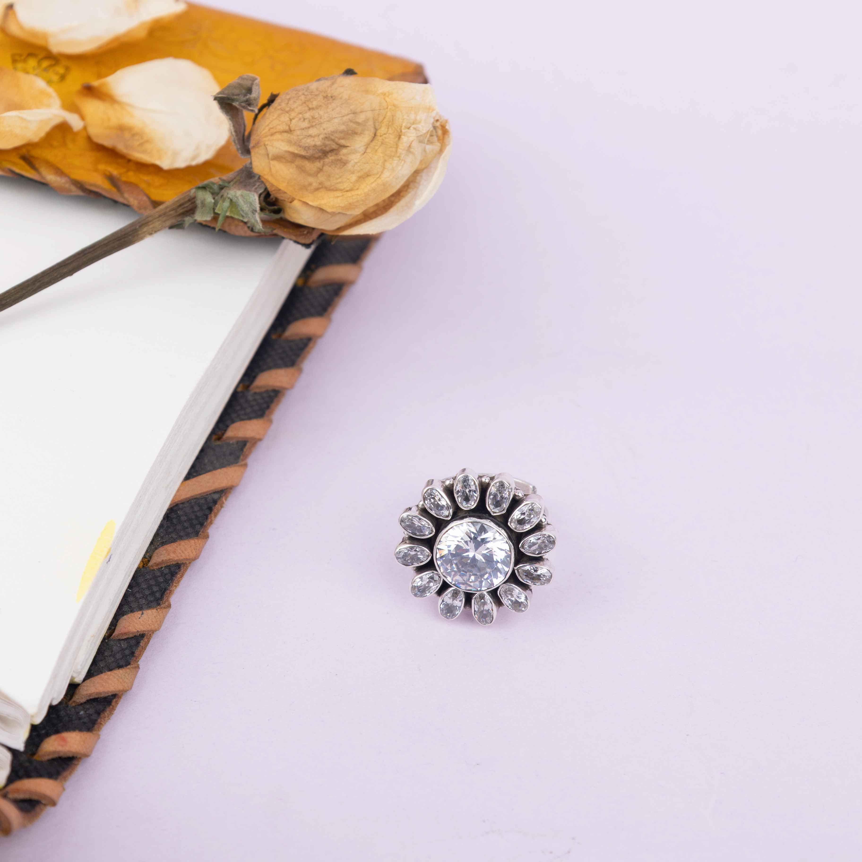 Adya Scintillating Classic Flower Ring