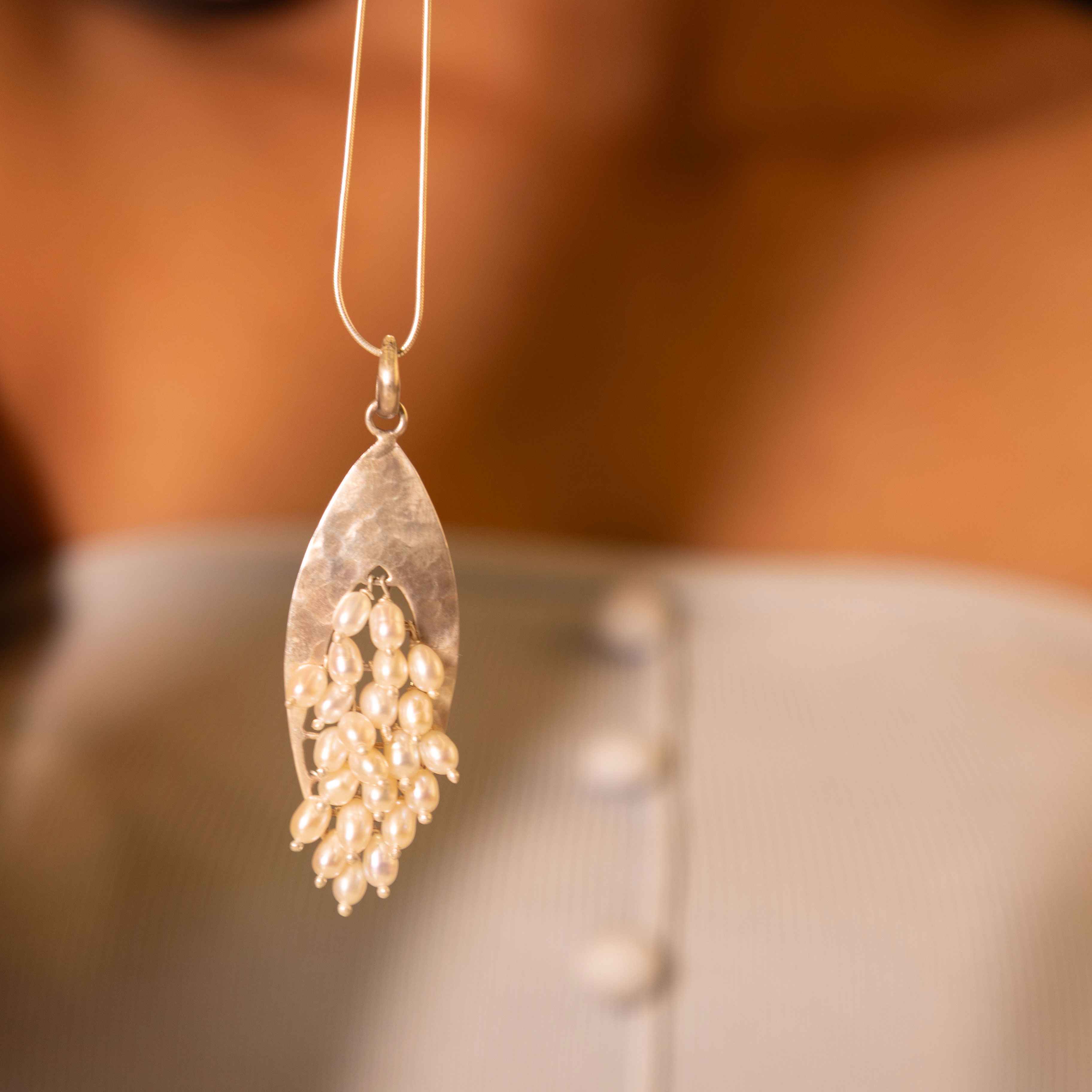 Adya Textured Pearl Bunch Necklace Set