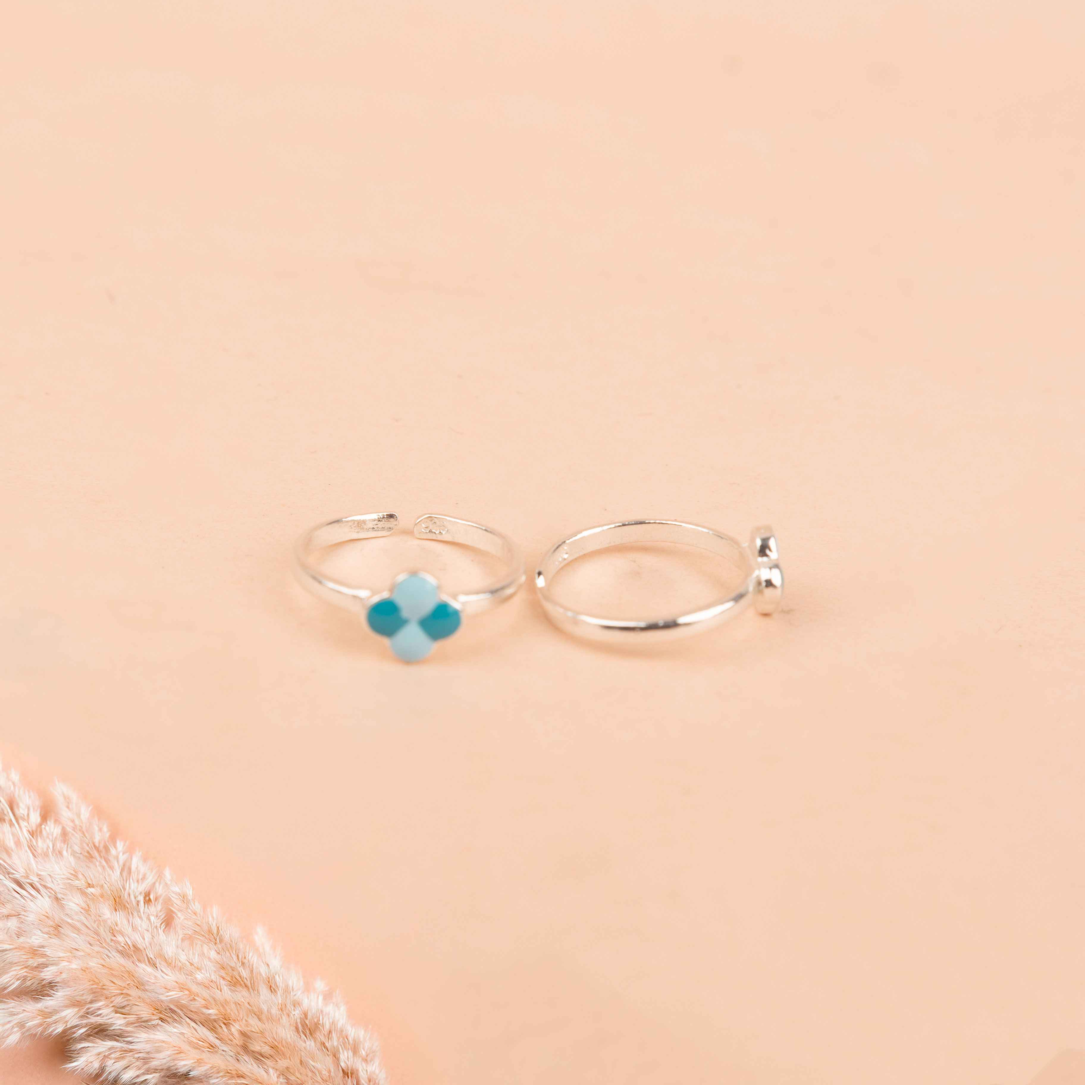 Adya Turquoise Blossom Bud Toe Ring Cum Midi Ring