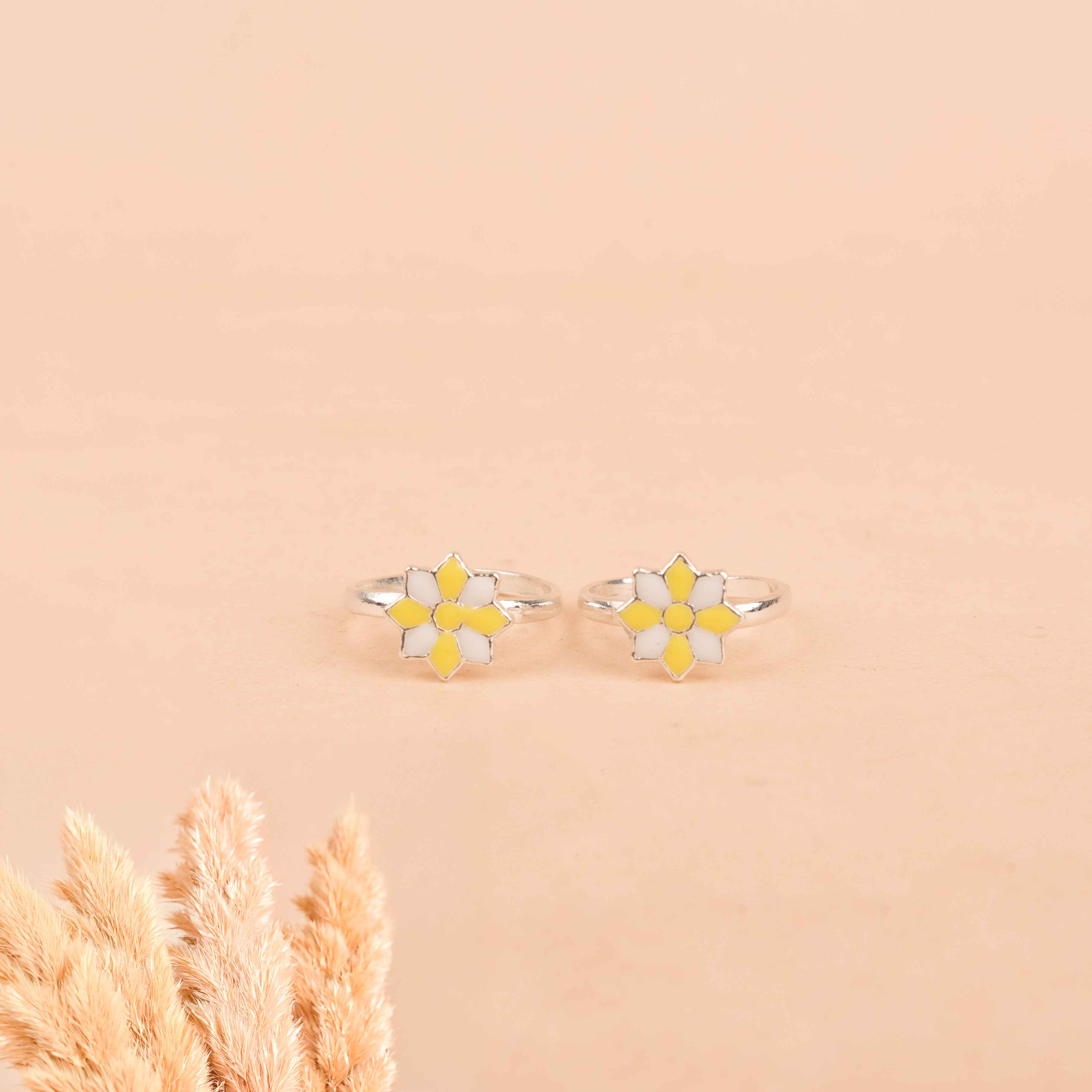 Adya Yellow Bloom Toe Ring cum Midi Ring