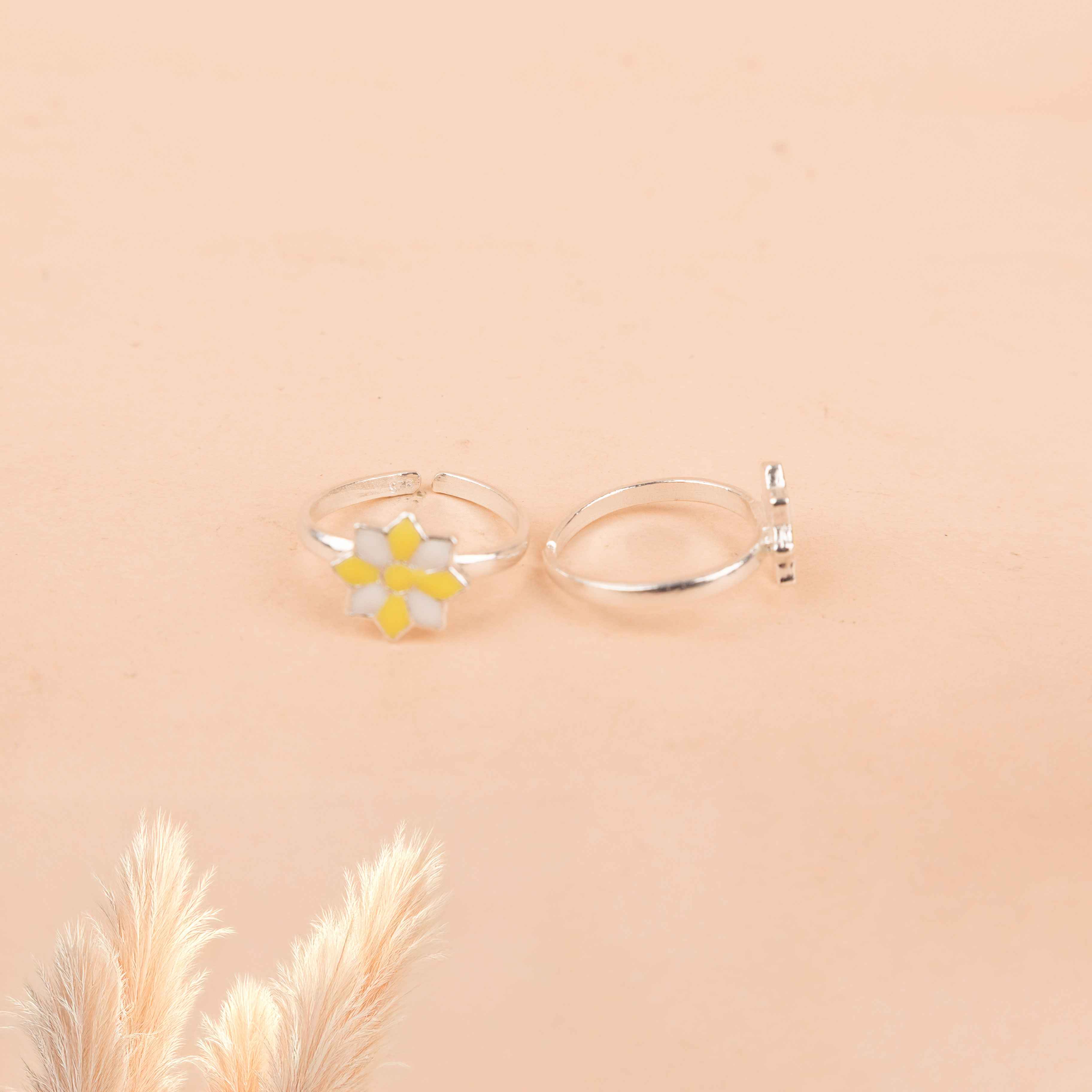 Adya Yellow Bloom Toe Ring cum Midi Ring