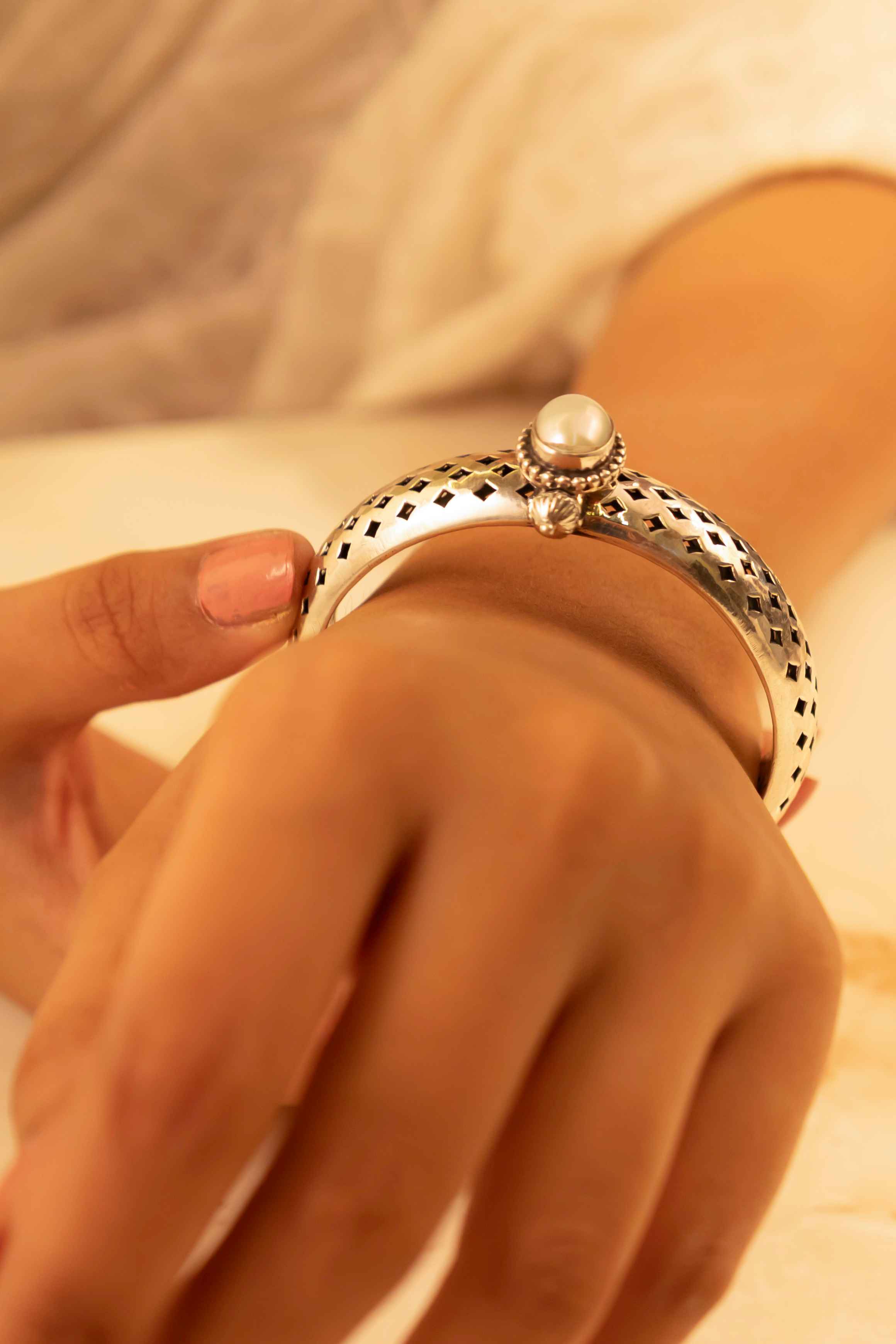 Adya Carved Pearl Embossed Classic Kada