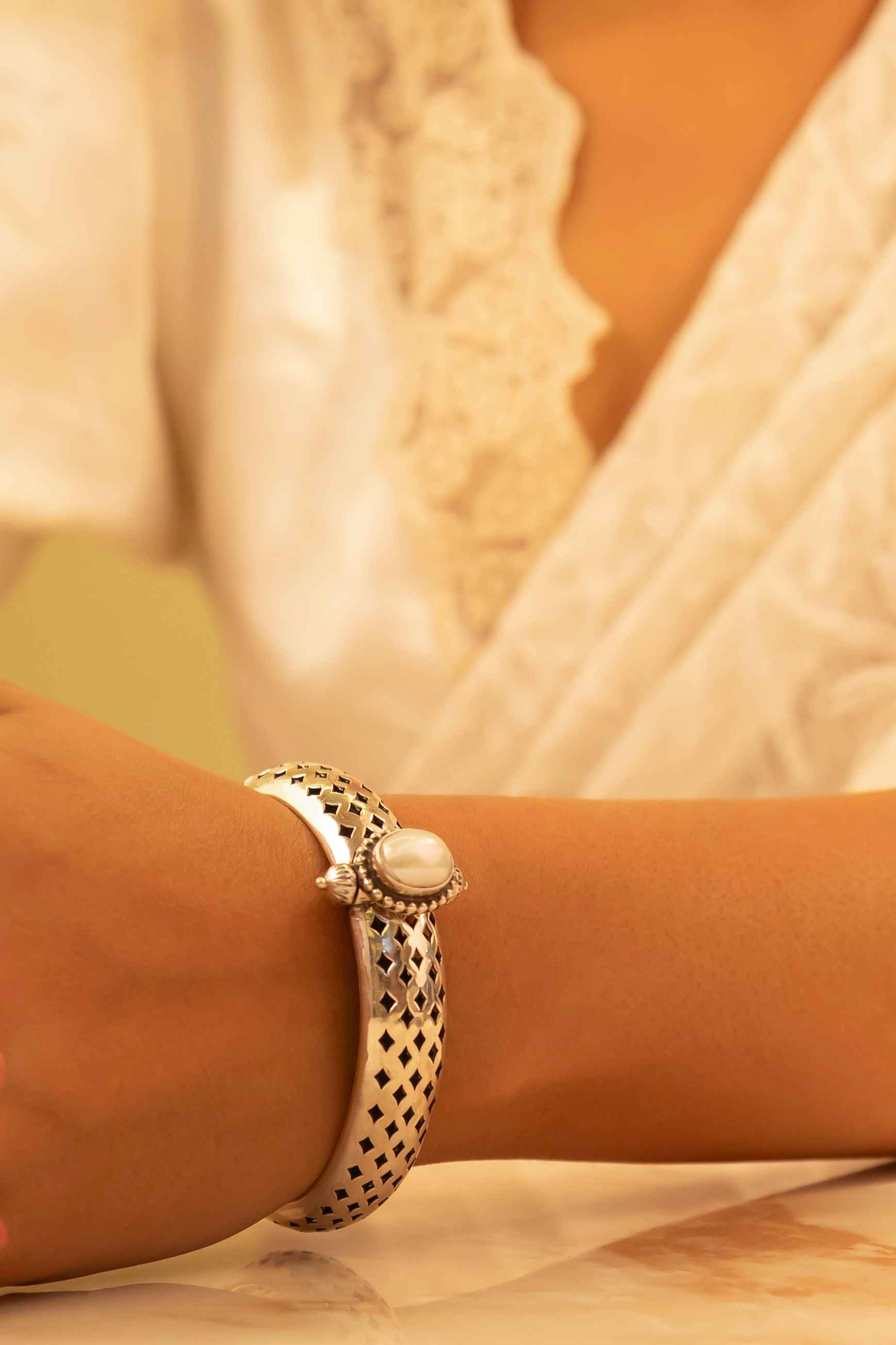 Adya Carved Pearl Embossed Classic Kada