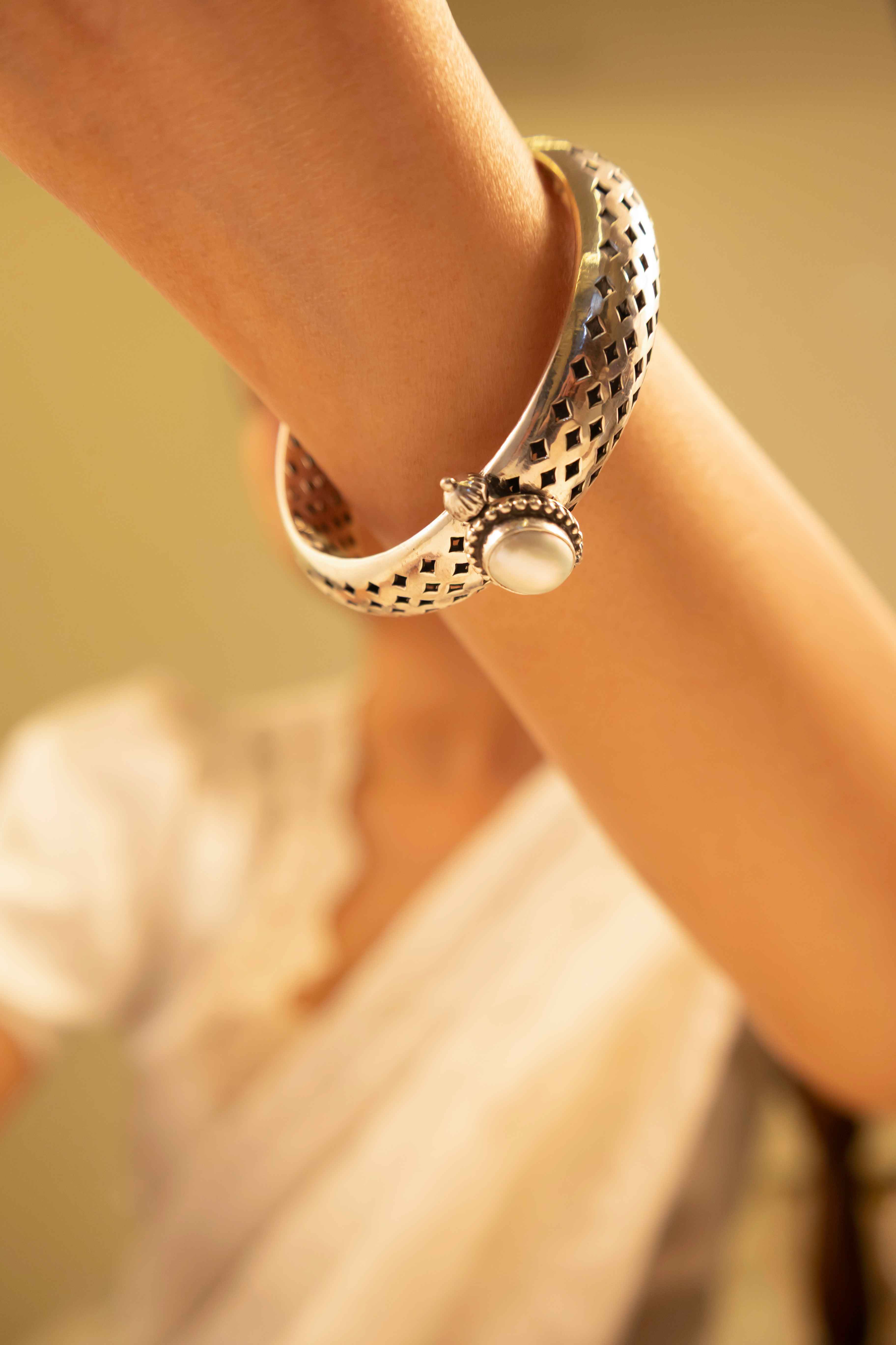 Adya Carved Pearl Embossed Classic Kada