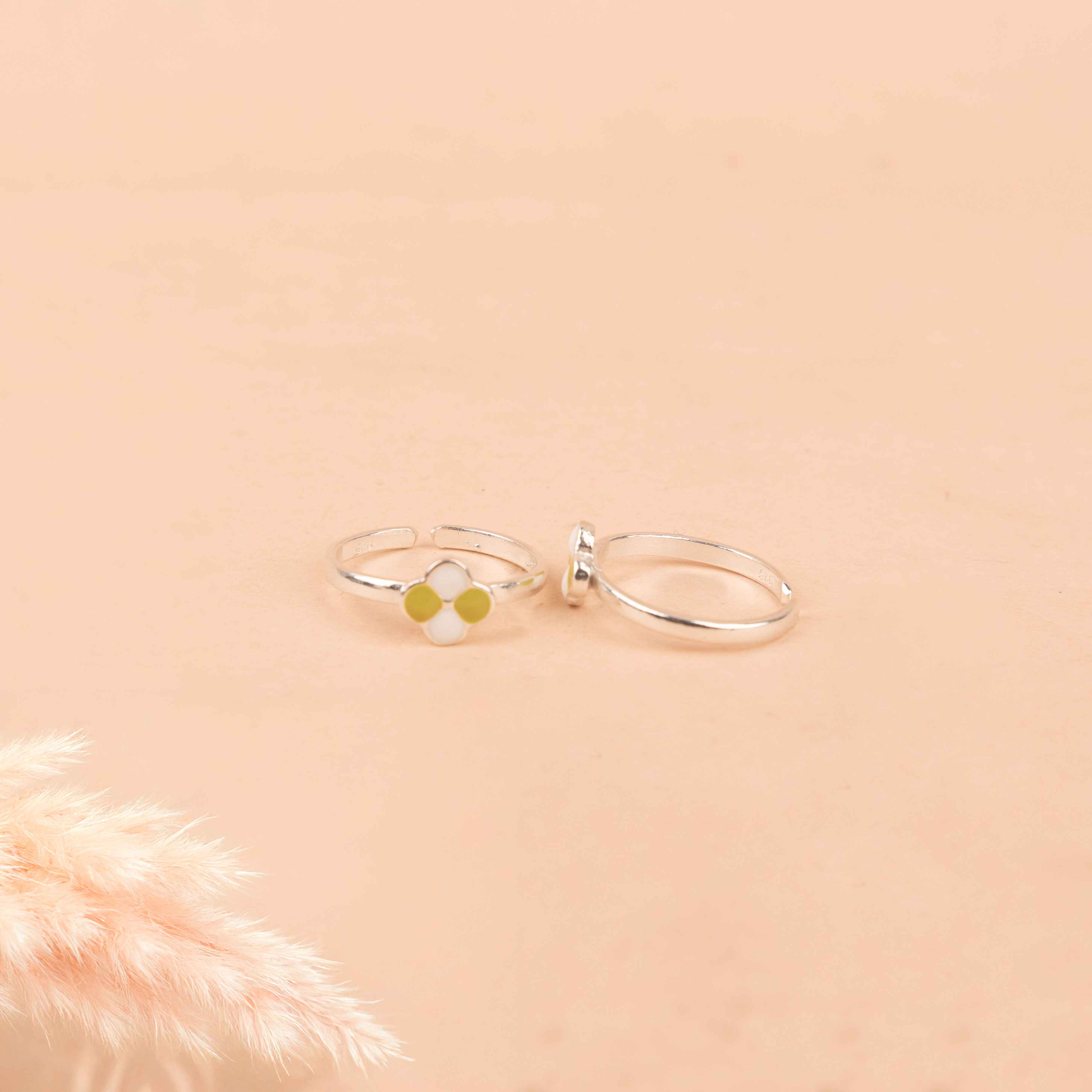 Adya Green Blossom Bud Toe Ring Cum Midi Ring