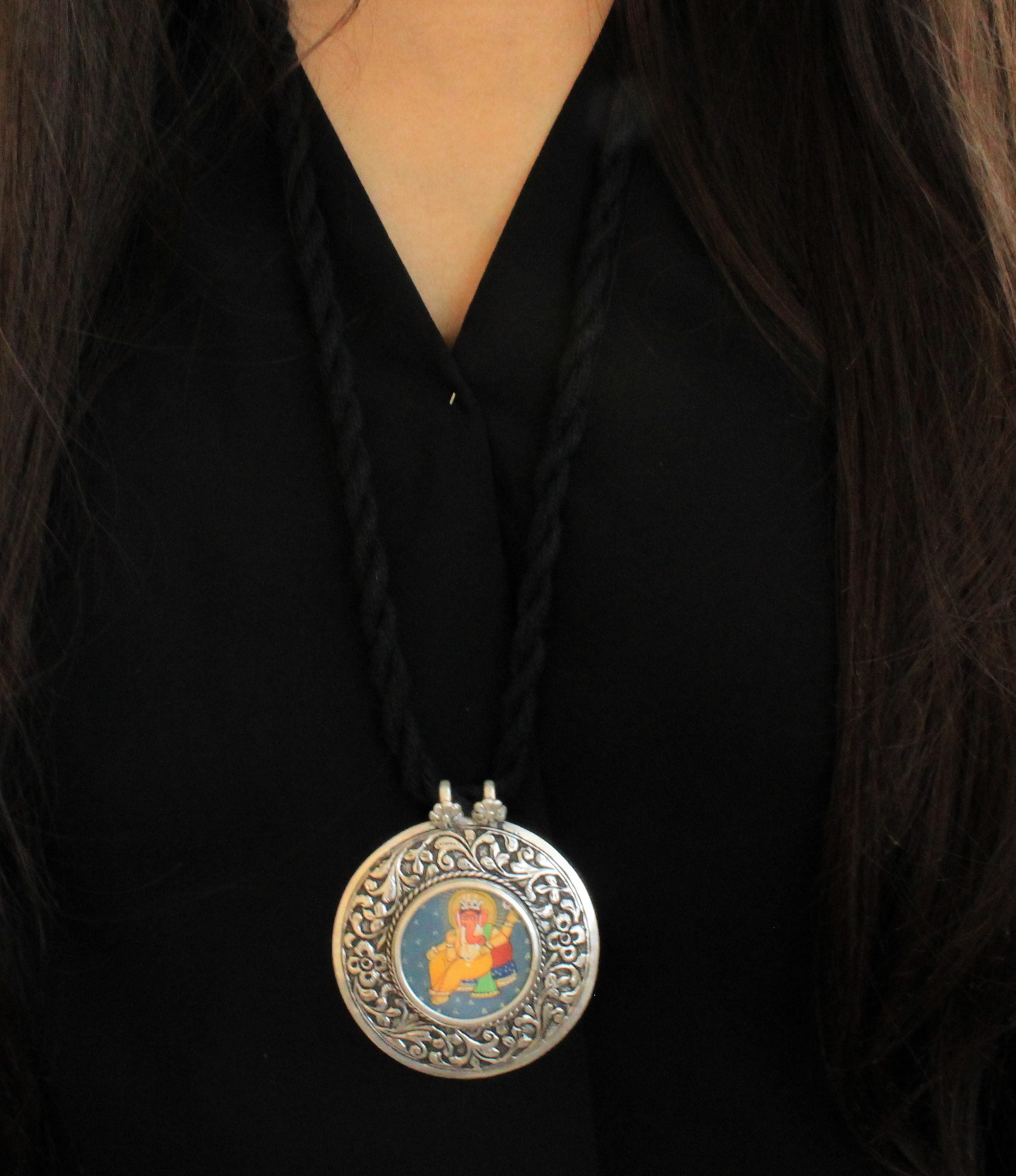 Anvaya Chitai Art Gansha Handpainted Pendant