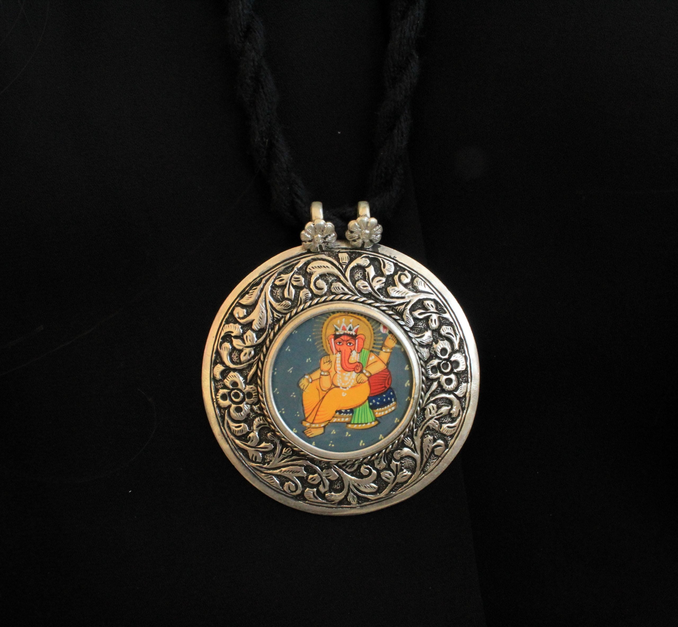 Anvaya Chitai Art Gansha Handpainted Pendant