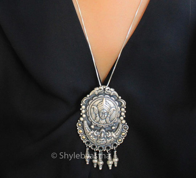 Anvaya Durga Ma Embossed Pendant