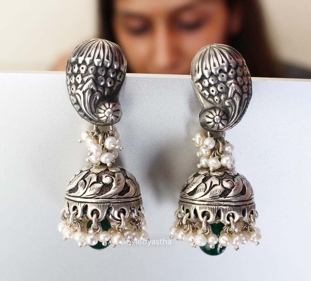 Anvaya Emerald Jhumkas
