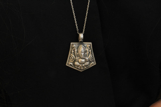 Anvaya Ganesha Embossed Pendant