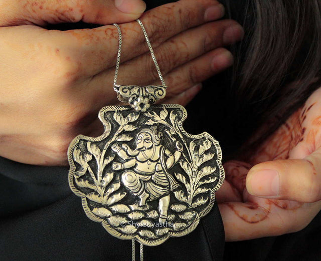 Anvaya Ganesha Embossed Pendant