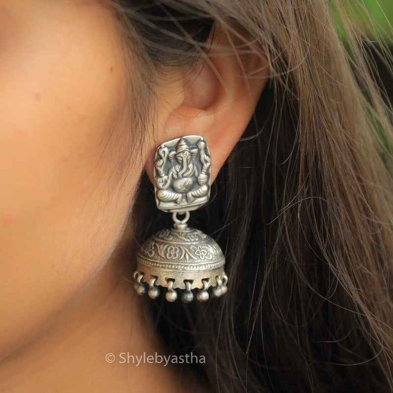 Anvaya Ganesha Motif Jhumkis